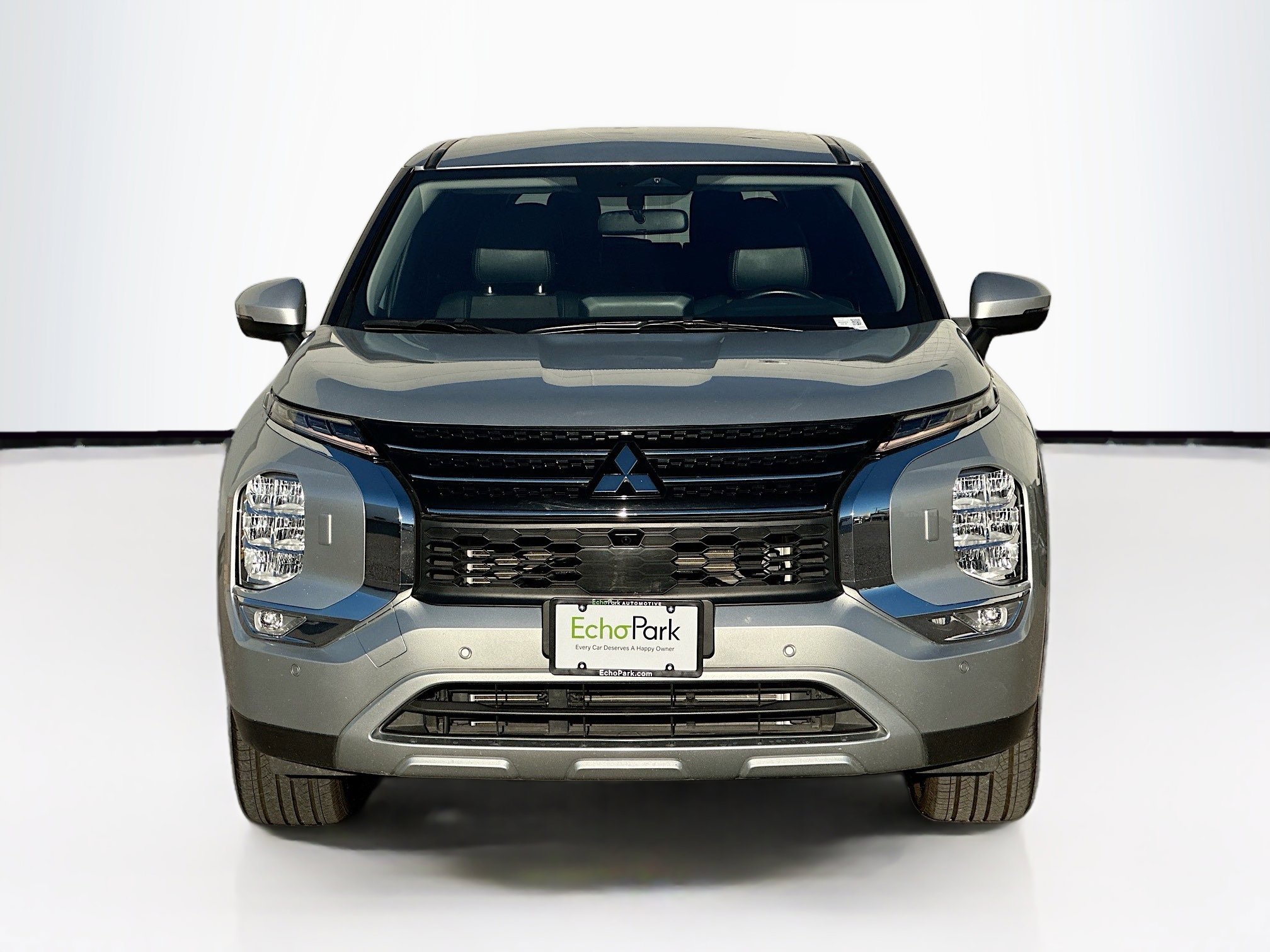 Used 2024 Mitsubishi Outlander SE Black Edition image 2