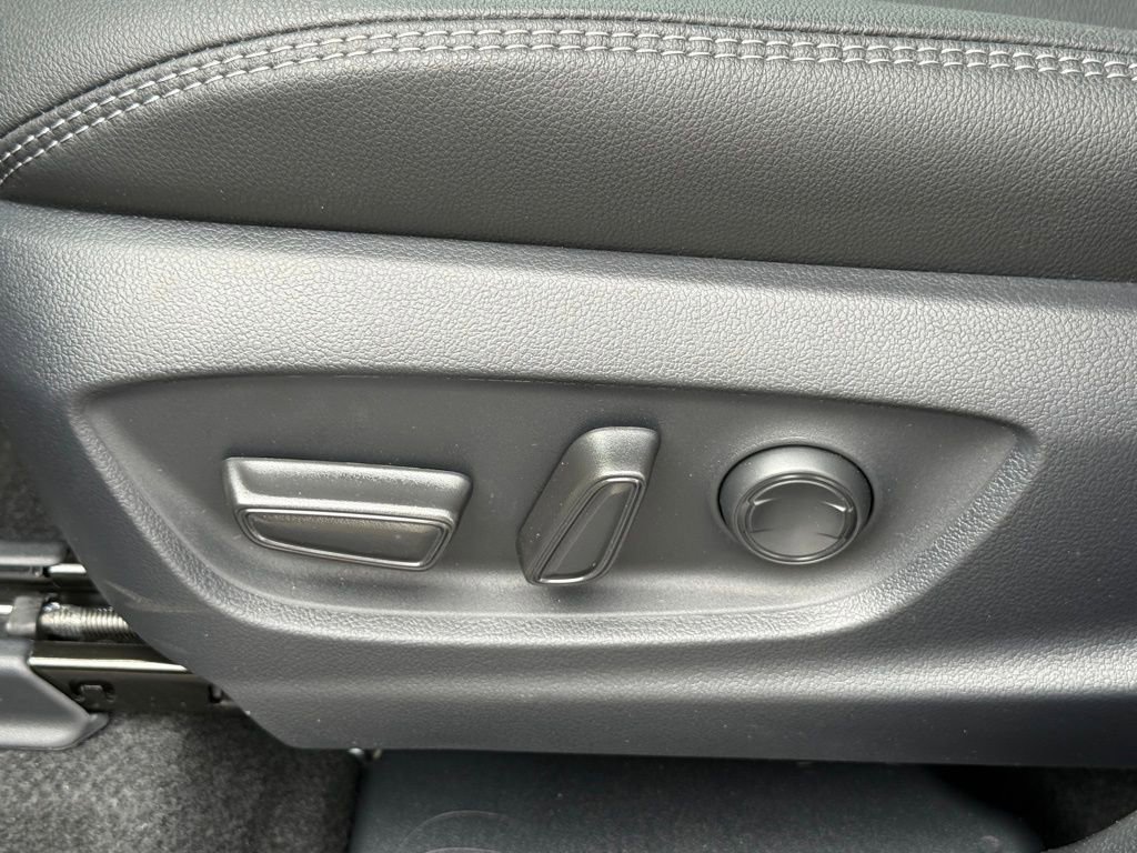 Certified 2026 Toyota Corolla Cross XLE image 21