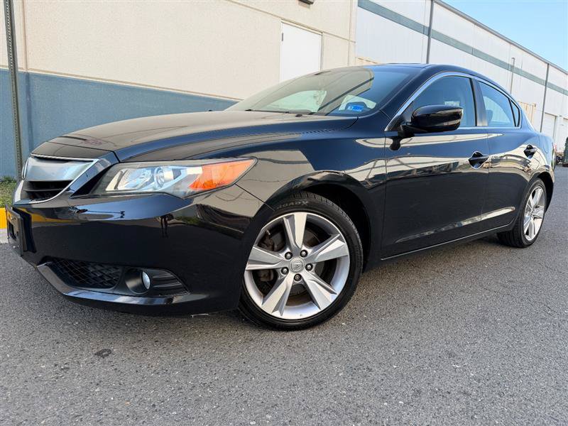 Used 2013 Acura ILX w/ Premium Package FWD image 1