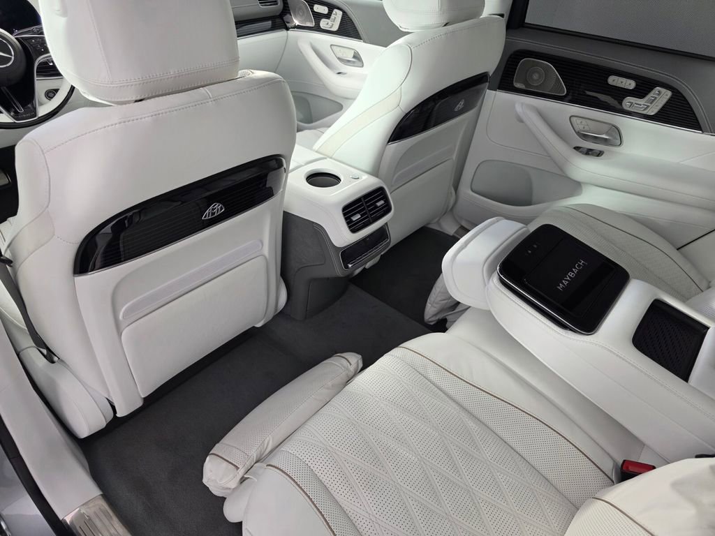 Certified 2024 Mercedes-Benz Maybach GLS 600 4MATIC image 16