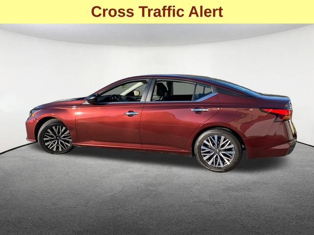 Used 2024 Nissan Altima 2.5 SV image 6