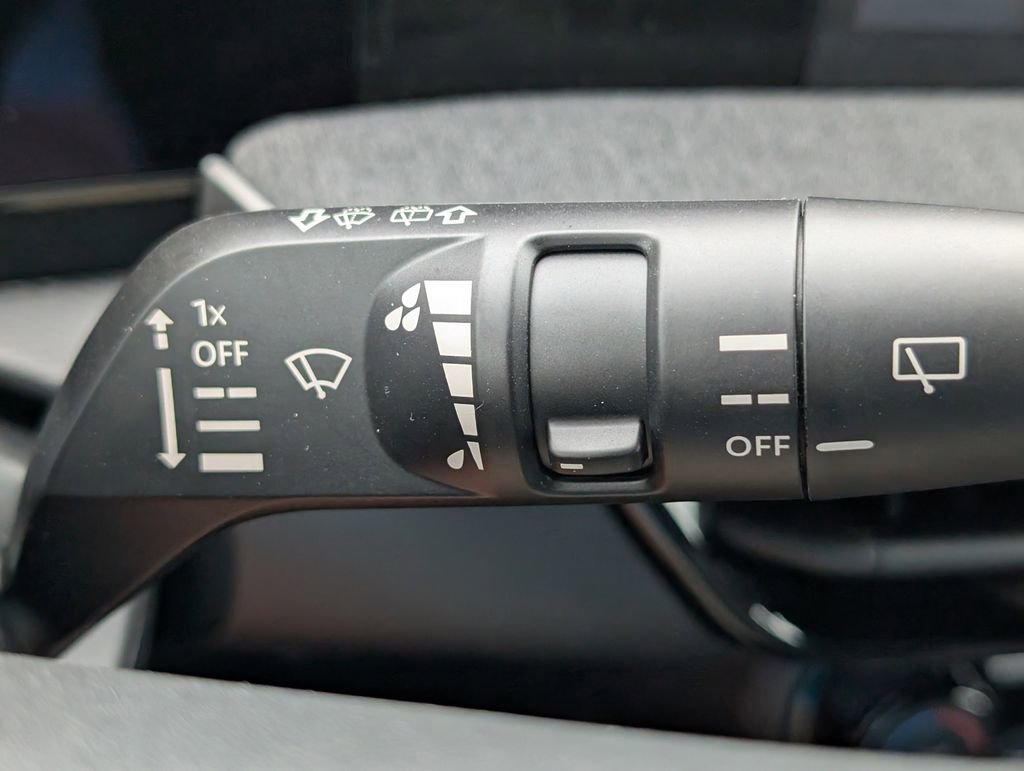 New 2026 Nissan Kicks SV image 25