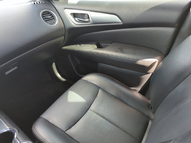 Certified 2019 Nissan Pathfinder SL w/ SL Premium Package FWD image 29