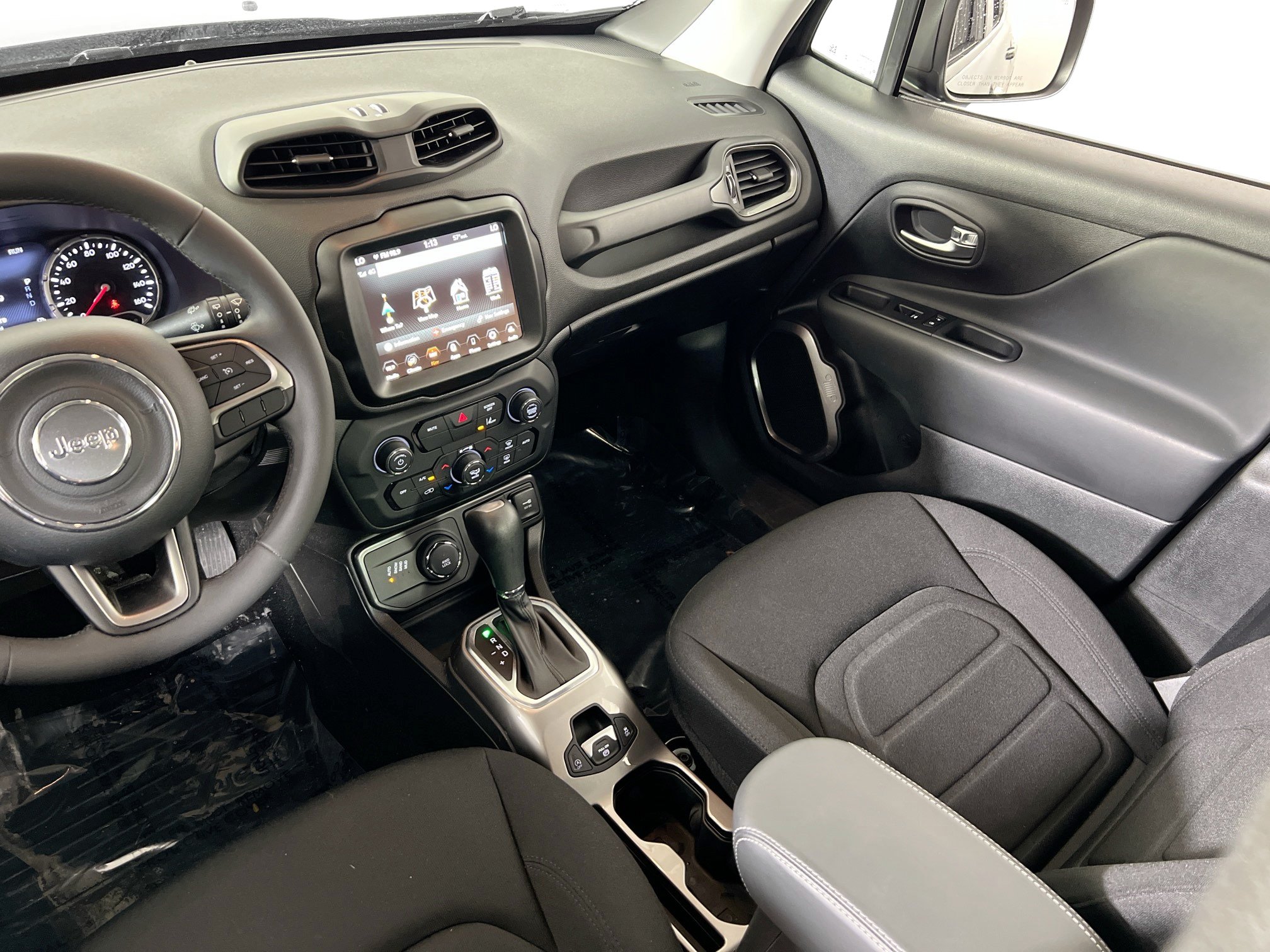 Used 2022 Jeep Renegade Latitude AWD/4WD image 22