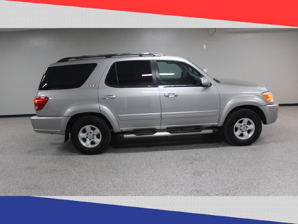 Used 2005 Toyota Sequoia SR5 image 2