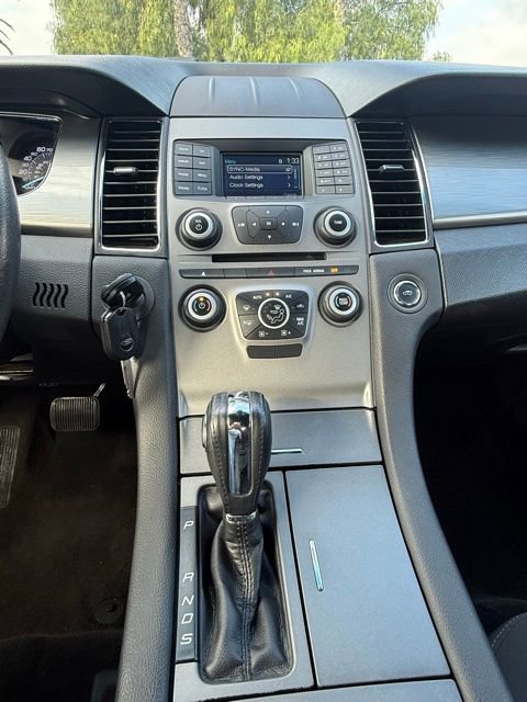 Used 2017 Ford Taurus SEL image 20