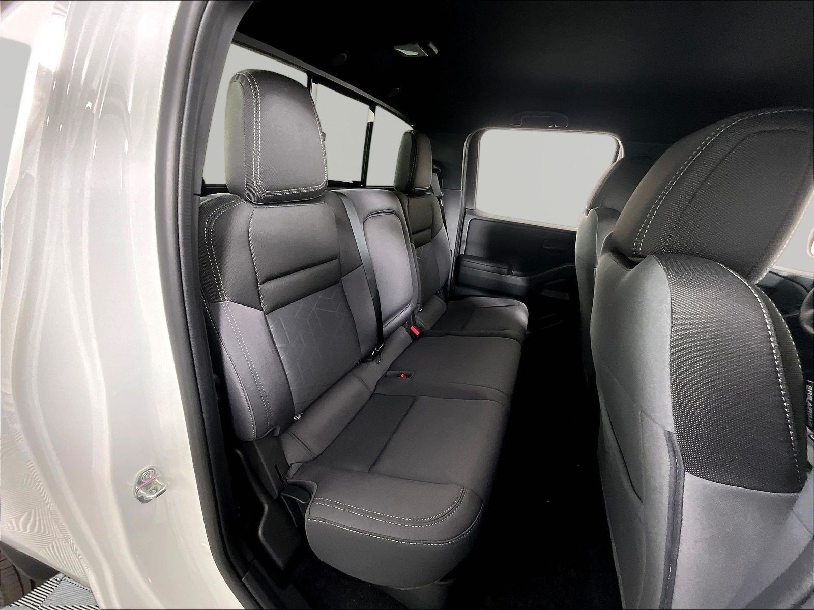 New 2026 Nissan Frontier SV w/ SV Convenience Package AWD/4WD image 19
