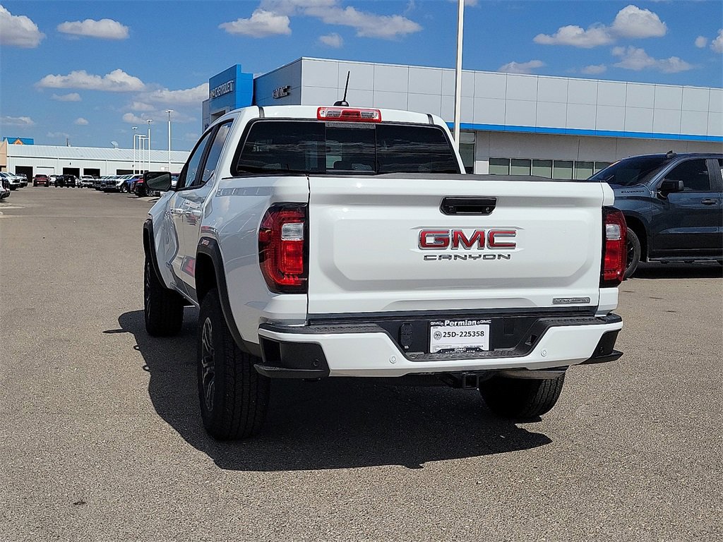 New 2025 GMC Canyon Elevation w/ Convenience Package image 8