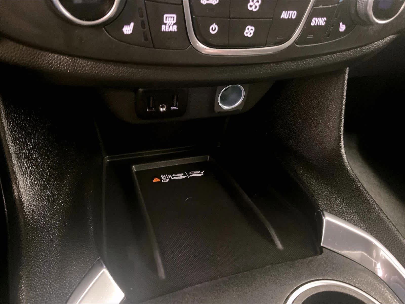 Used 2023 Chevrolet Traverse LT w/ LPO, Floor Liner Package AWD/4WD image 26