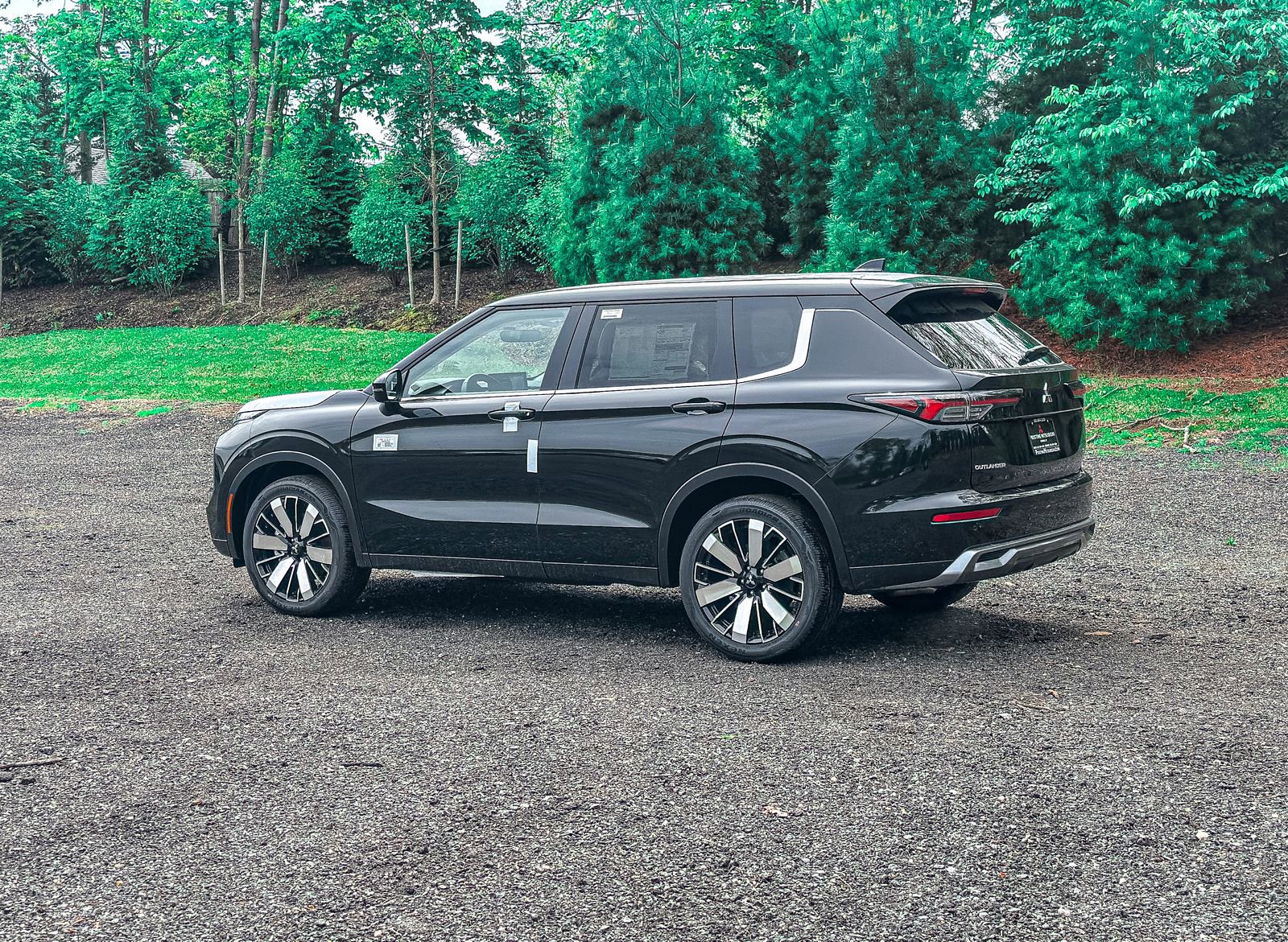 New 2025 Mitsubishi Outlander AWD image 5