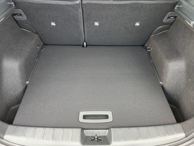 New 2025 Nissan Kicks SR FWD image 22