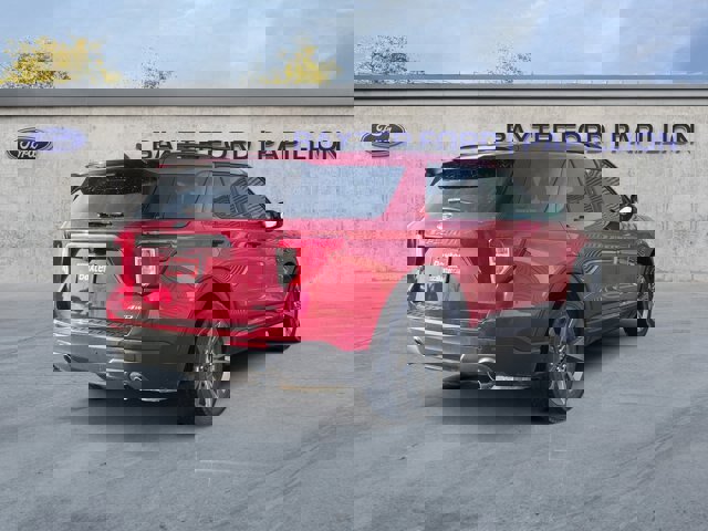 Certified 2022 Ford Explorer XLT w/ Equipment Group 202A image 5