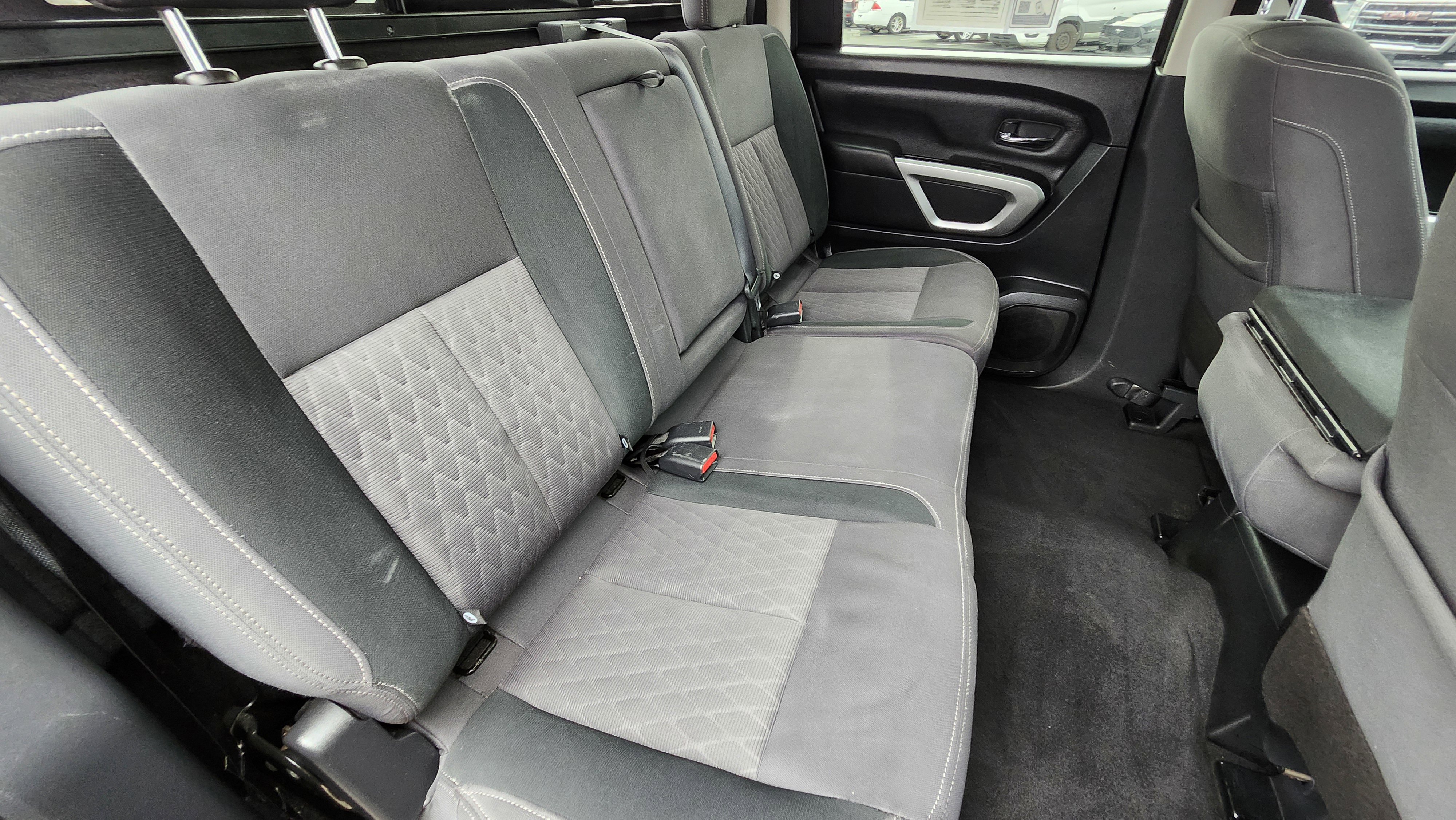 Used 2021 Nissan Titan SV w/ Accessory Utility Package image 20