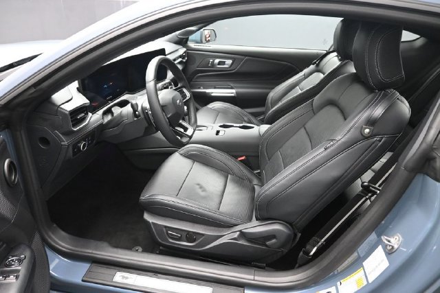 Certified 2025 Ford Mustang GT Premium RWD image 10