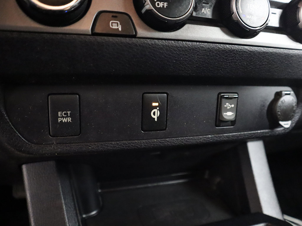 Used 2019 Toyota Tacoma TRD Sport AWD/4WD image 44