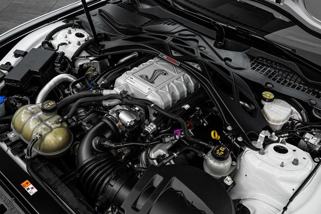 Used 2022 Ford Mustang Shelby GT500 w/ Technology Package RWD image 10