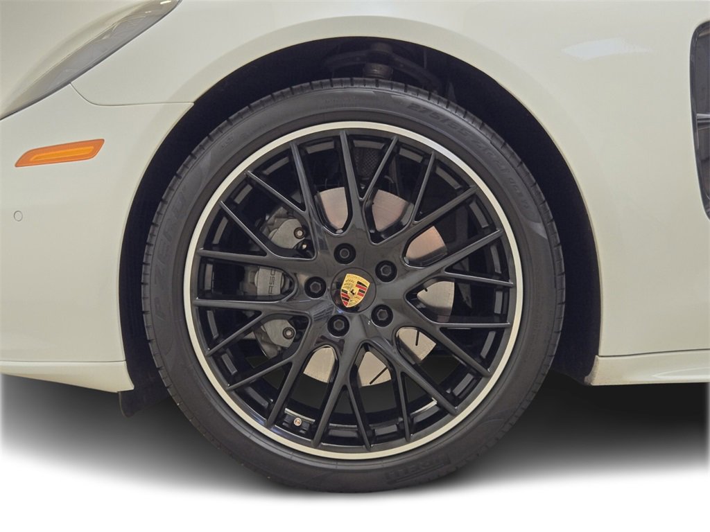 Used 2018 Porsche Panamera 4S Executive w/ Sportdesign Package image 12