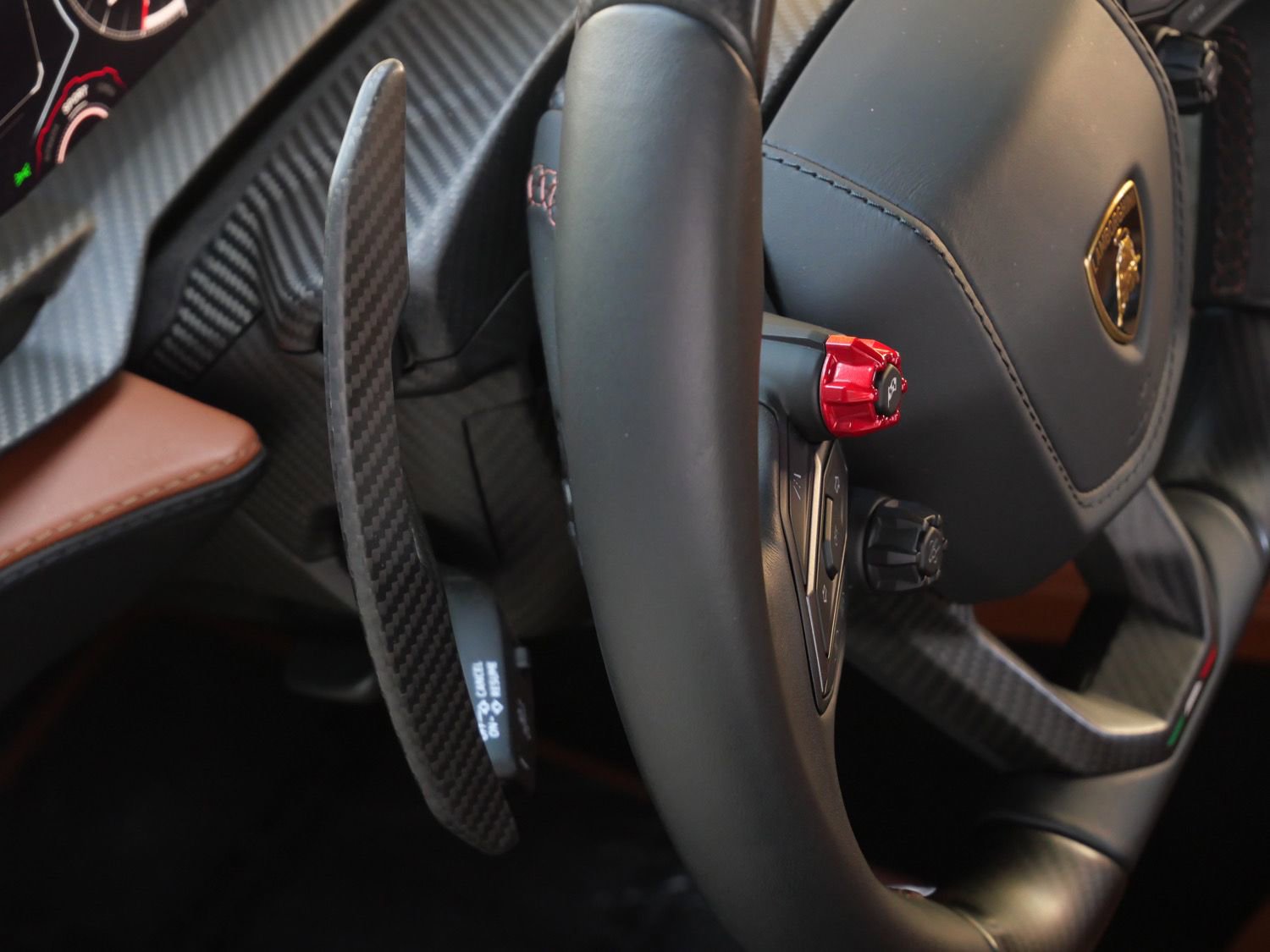 Used 2024 Lamborghini Revuelto AWD/4WD image 26