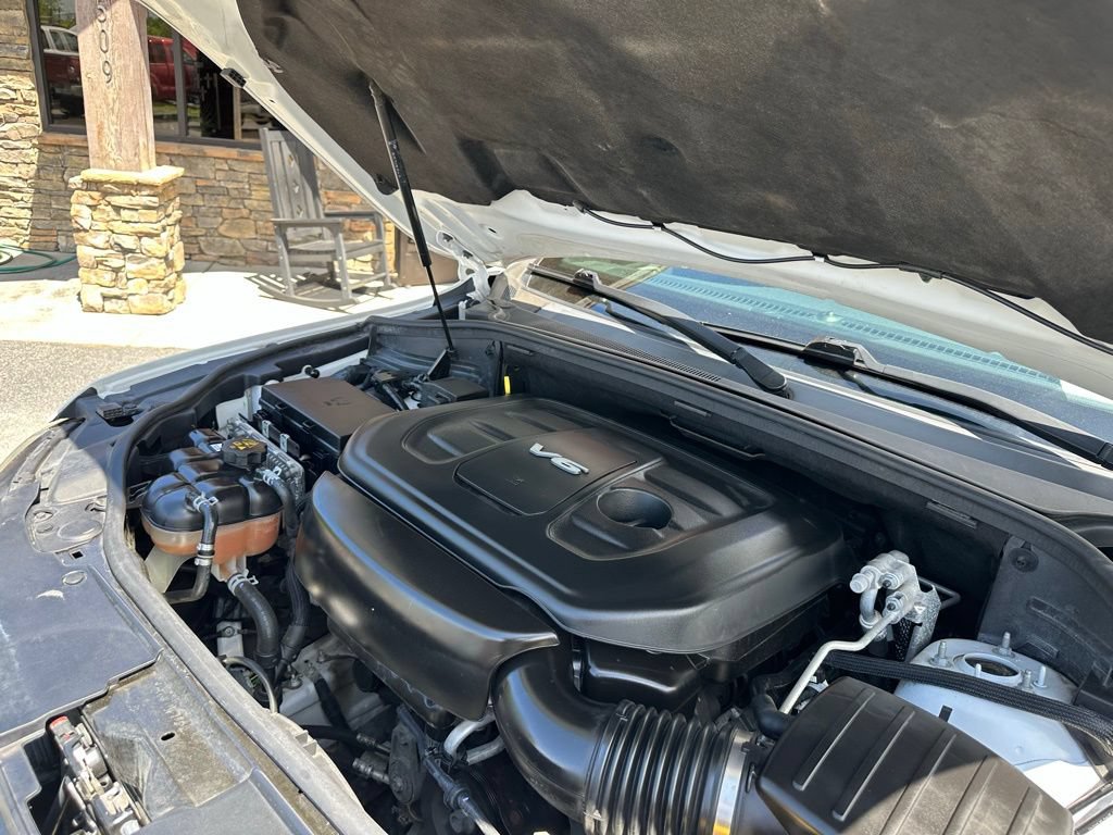 Used 2018 Jeep Grand Cherokee Altitude RWD image 40