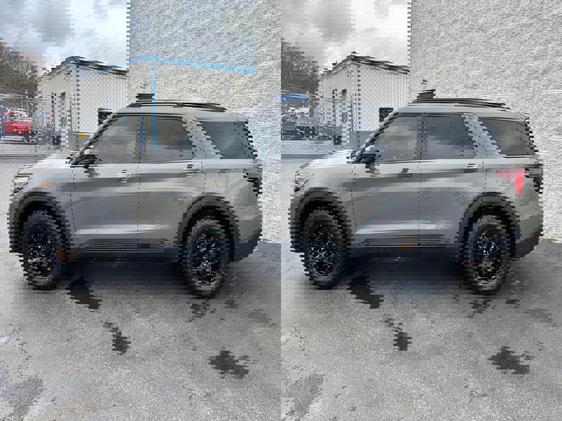 Used 2026 Ford Explorer Tremor w/ Tremor Ultimate Package image 4