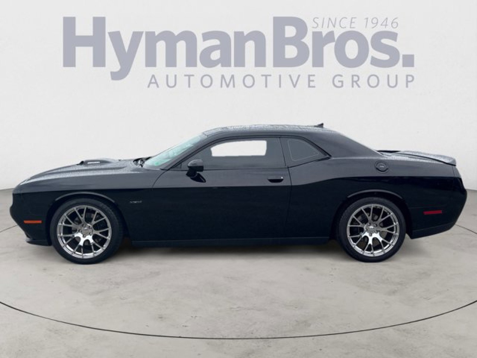 Used 2016 Dodge Challenger R/T image 6