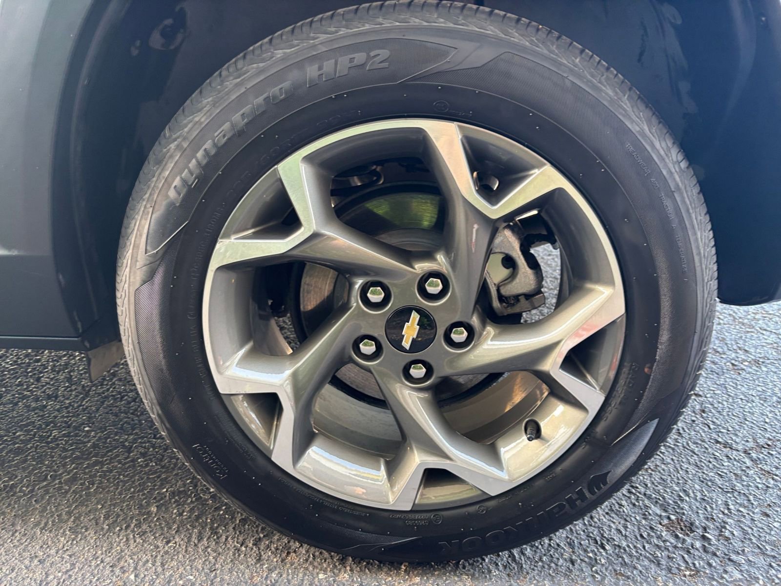 Used 2025 Chevrolet Trax LT FWD image 29