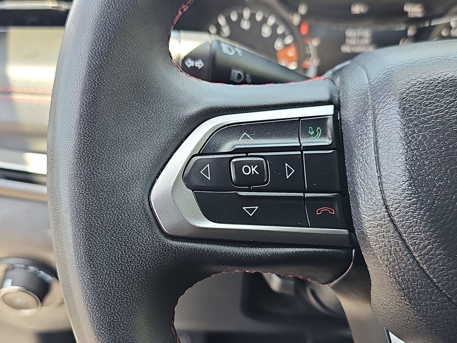 Used 2024 Jeep Compass Trailhawk AWD/4WD image 16