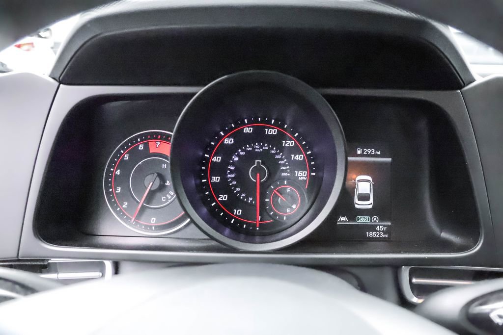 Certified 2023 Hyundai Elantra SE w/ Cargo Package image 18