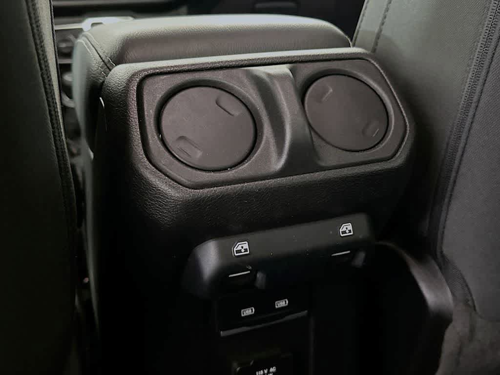 Used 2021 Jeep Wrangler Unlimited Sahara AWD/4WD image 13