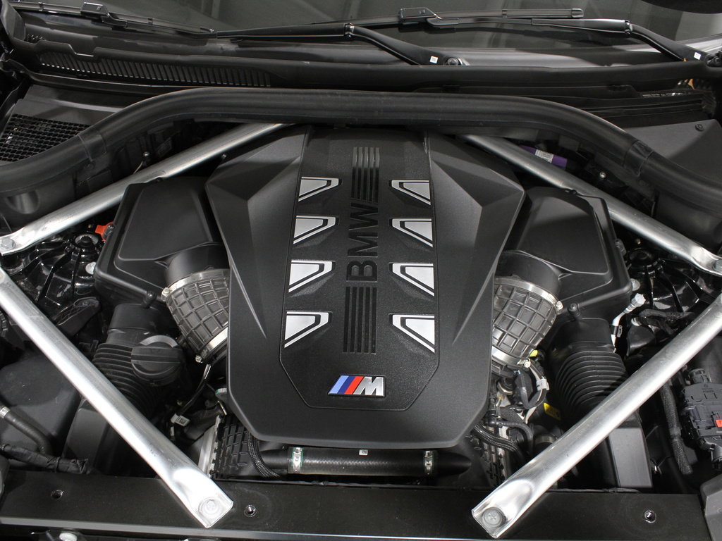 Certified 2025 BMW X5 M60i w/ Parking Assistance Package image 20
