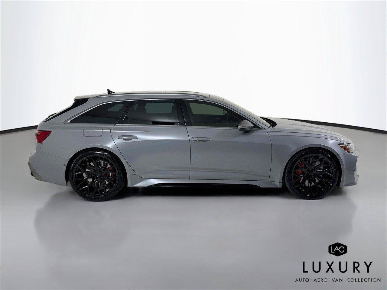 Used 2024 Audi RS 6 performance AWD/4WD image 5