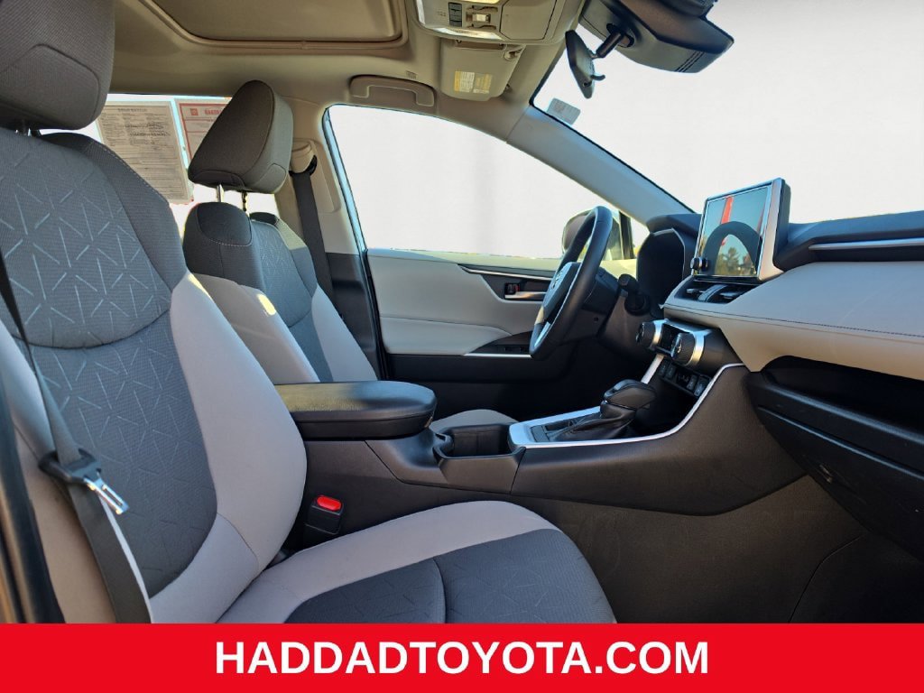 Used 2024 Toyota RAV4 XLE w/ Convenience Package AWD/4WD image 16