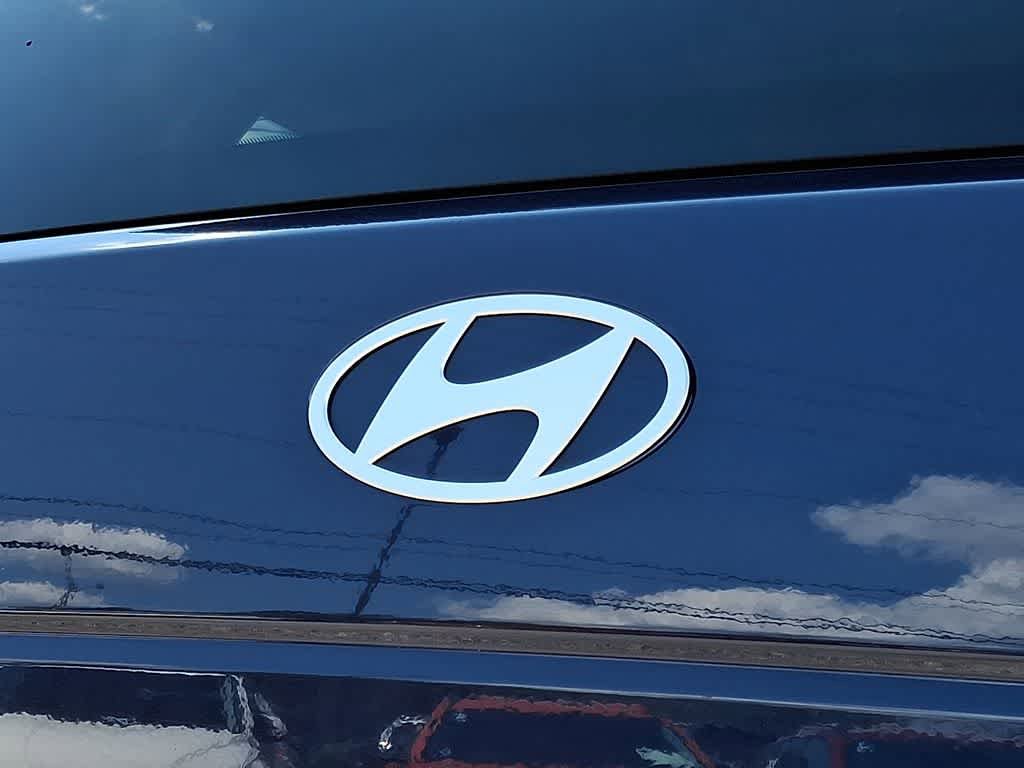 Used 2025 Hyundai Santa Fe SEL FWD image 28