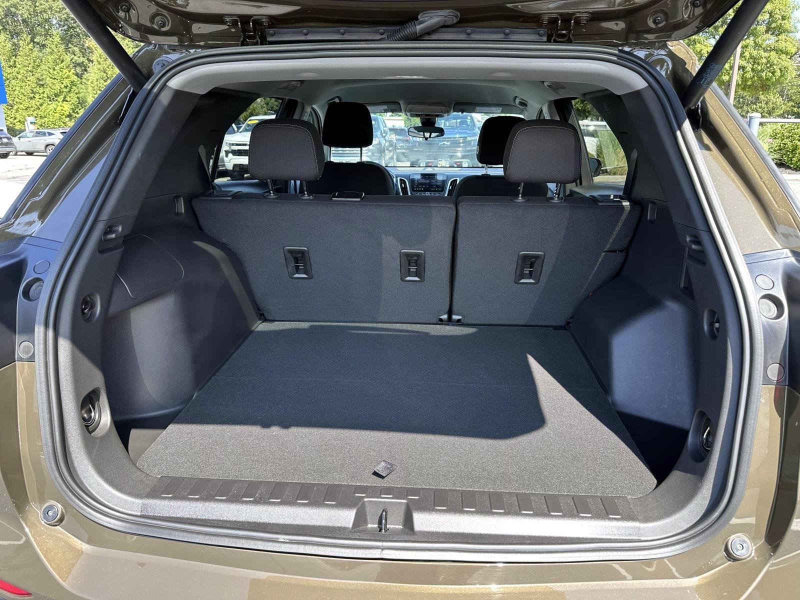 Used 2023 Chevrolet Equinox LT AWD/4WD image 7