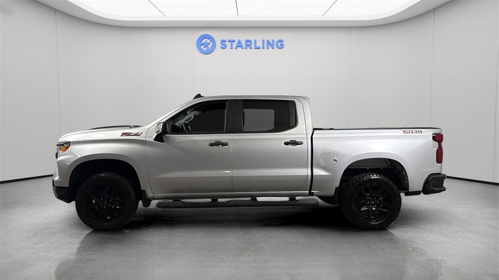 Certified 2022 Chevrolet Silverado 1500 Custom Trail Boss w/ LPO, Dark Essentials Package image 3