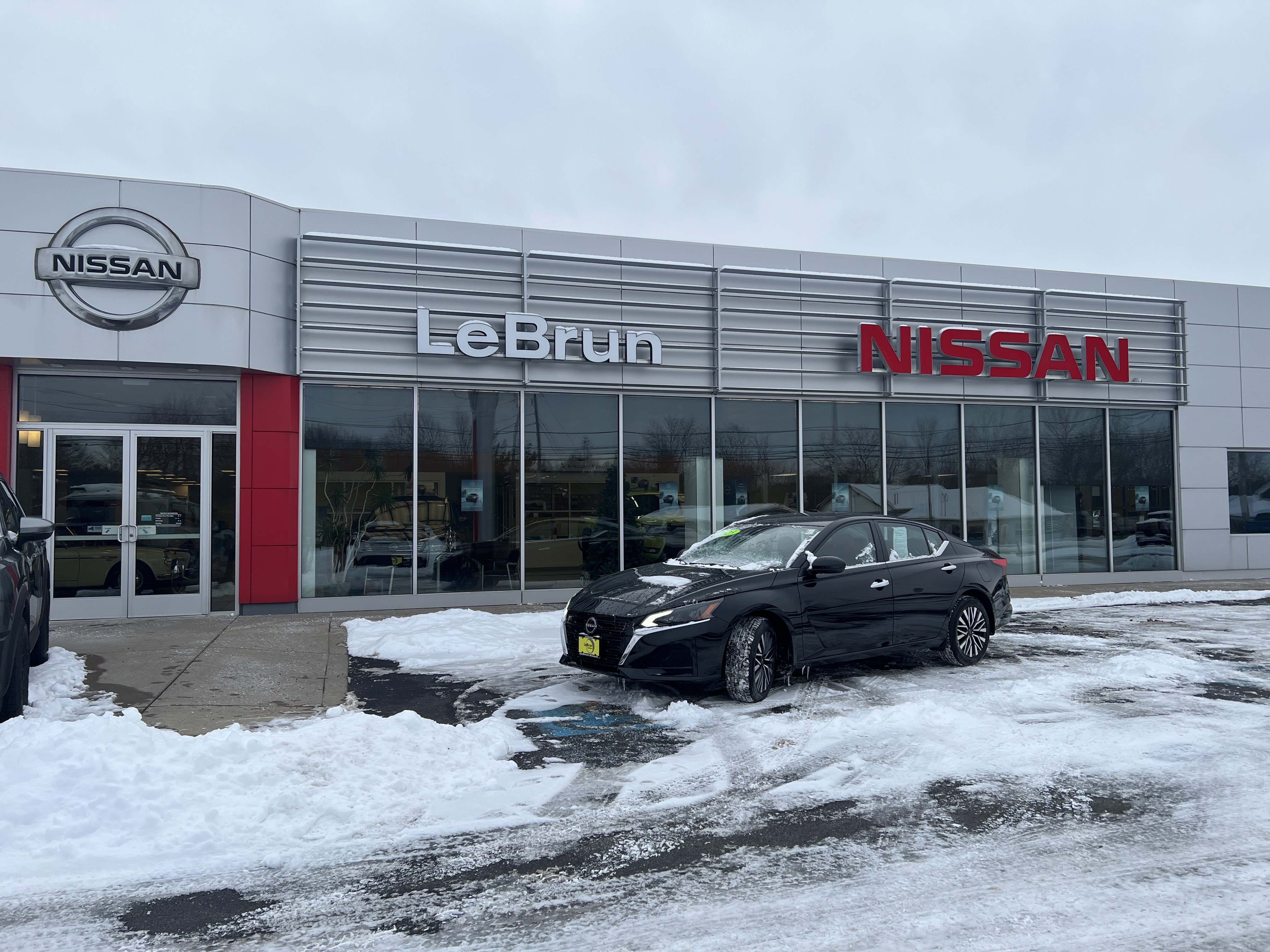 Certified 2023 Nissan Altima 2.5 SV w/ SV Premium Package image 1