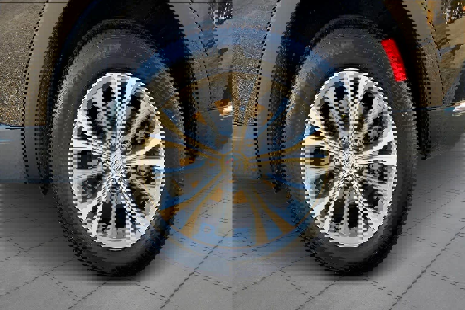 Used 2023 Buick Envision Preferred w/ Premium Seat Package image 10