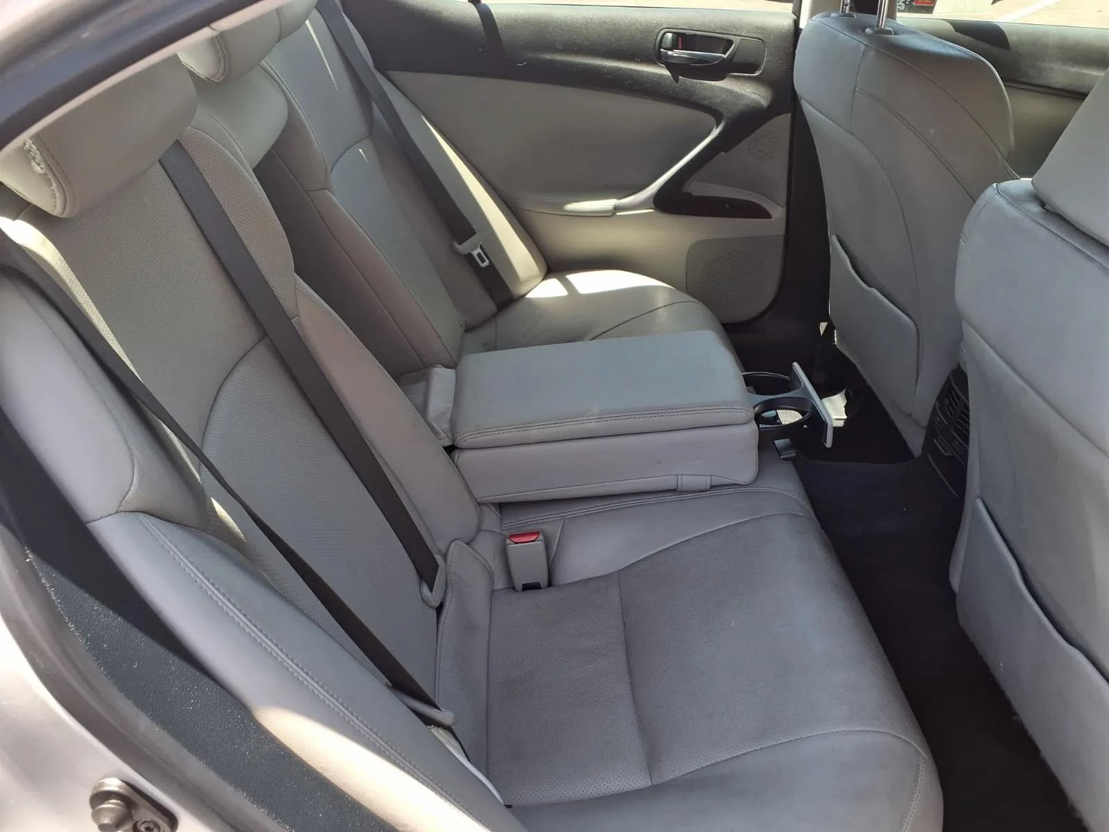 Used 2007 Lexus IS 350 RWD image 23