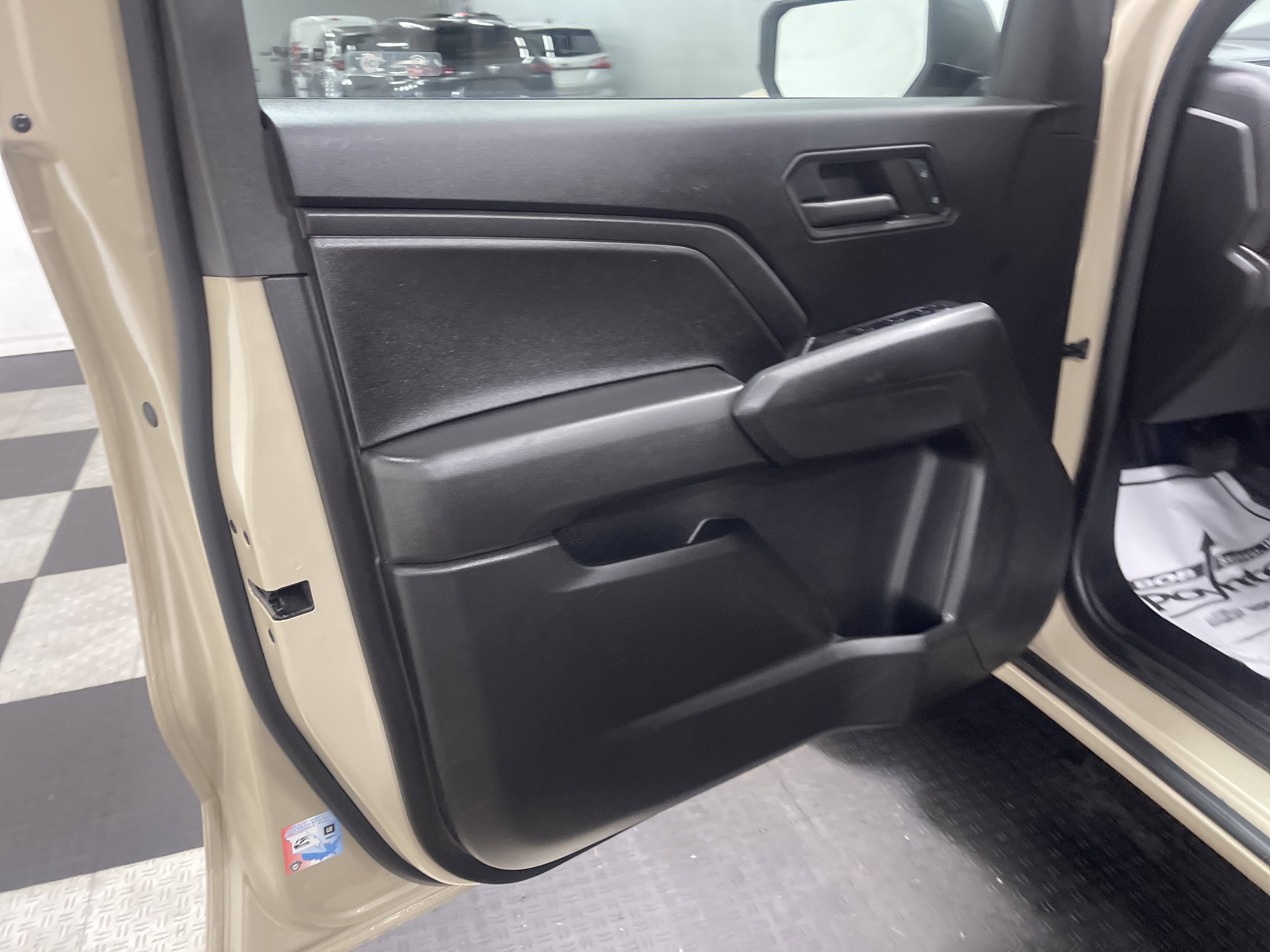 Used 2023 Chevrolet Colorado W/T image 10