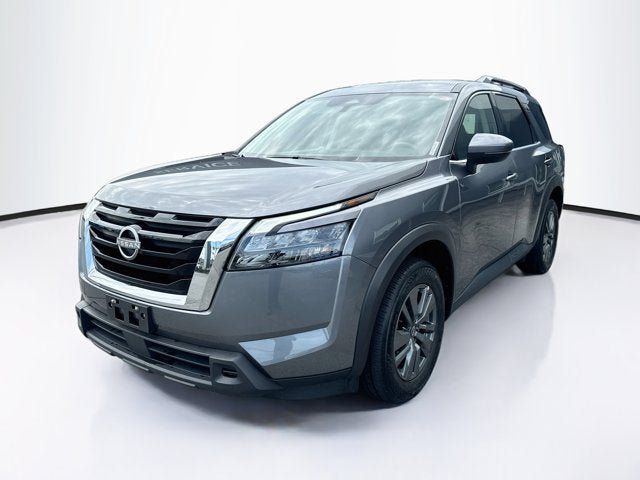 Certified 2025 Nissan Pathfinder SV AWD/4WD image 1