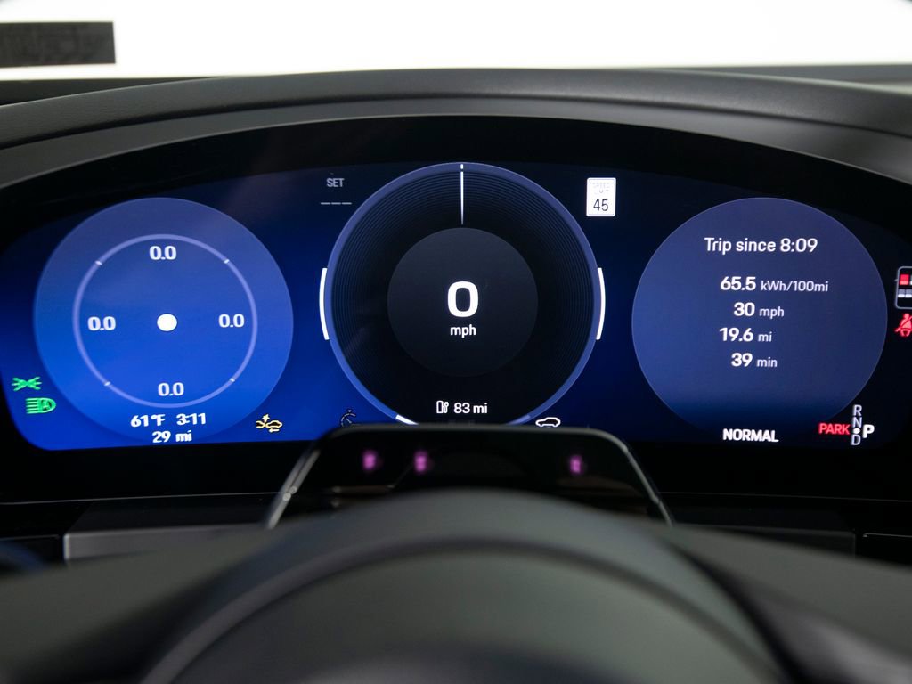 New 2026 Porsche Macan 4 Electric image 23