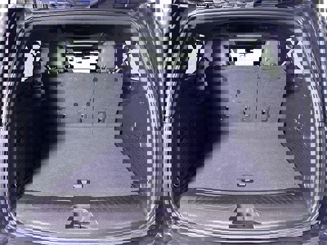 Used 2021 GMC Yukon XL SLT w/ SLT Premium Package image 27