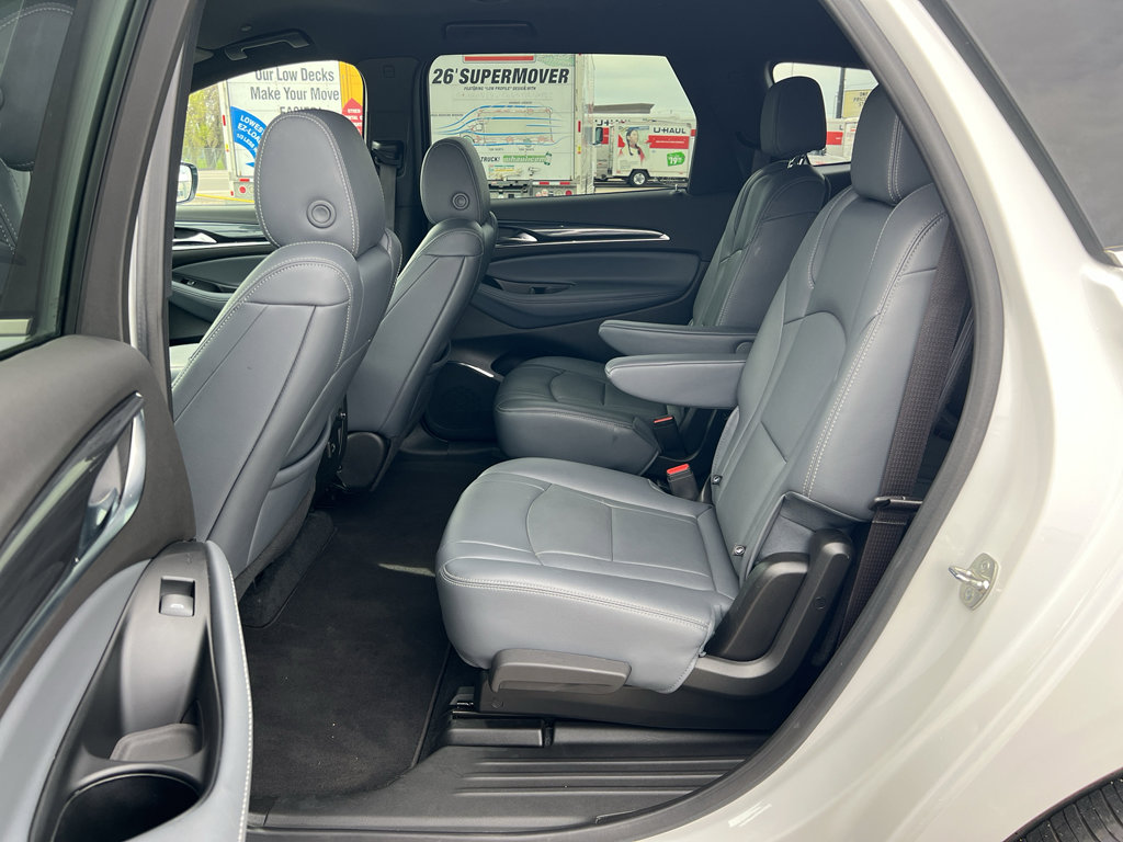 Used 2024 Buick Enclave Essence AWD/4WD image 22