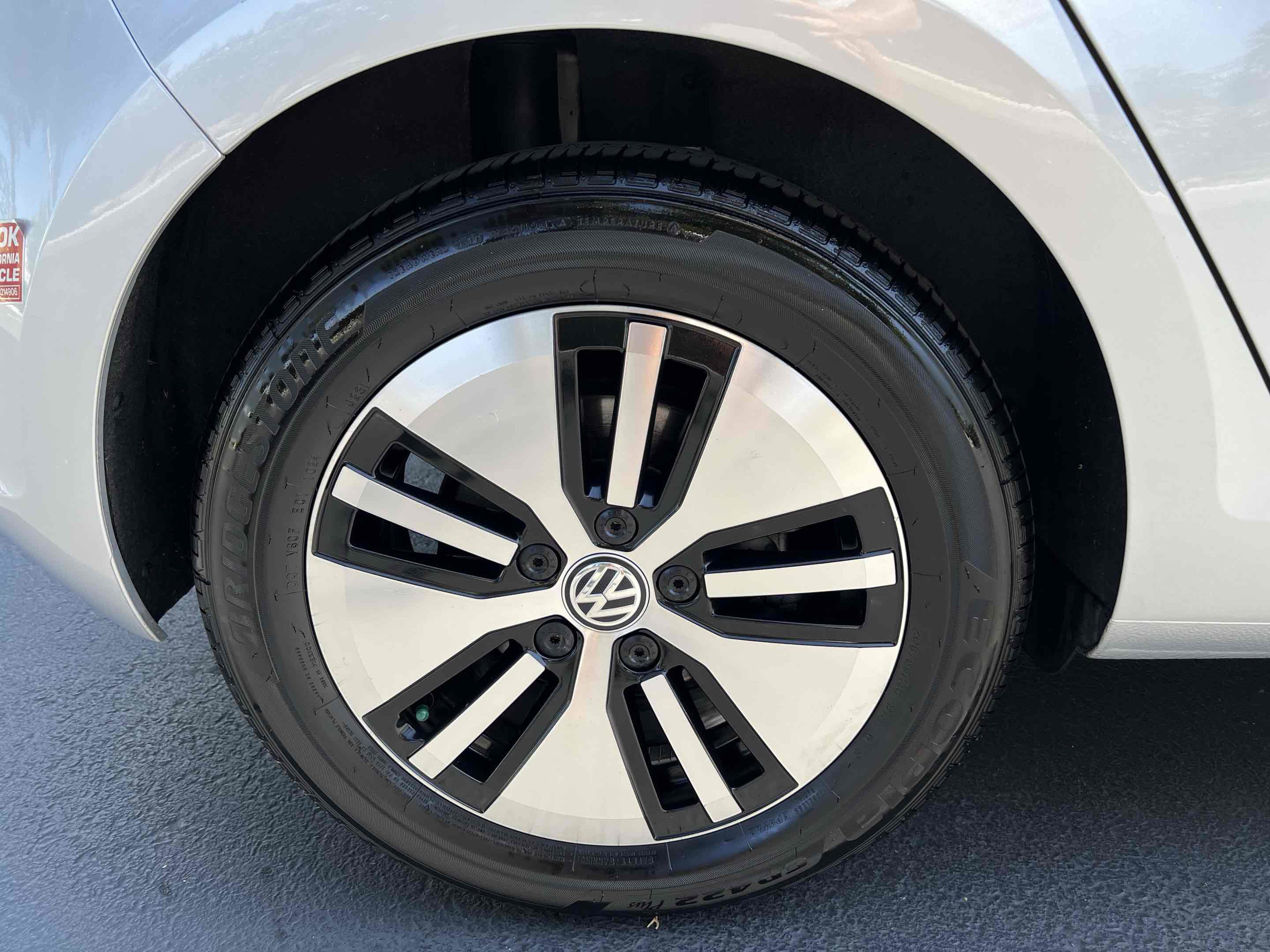 Used 2016 Volkswagen e-Golf SE w/ DC Fast Charging Package image 67