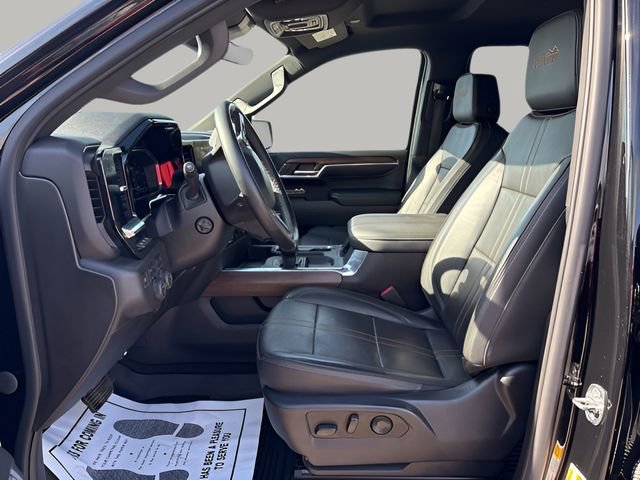 Used 2023 Chevrolet Silverado 1500 High Country w/ Technology Package image 7