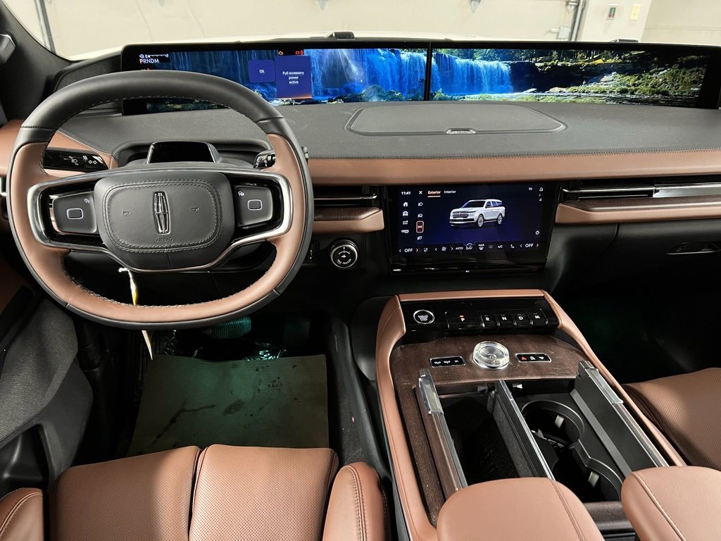 New 2026 Lincoln Navigator L Reserve image 8