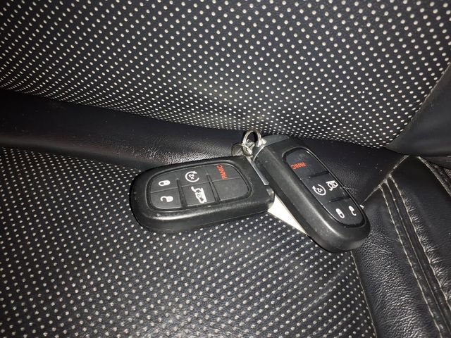 Used 2019 Jeep Cherokee Limited AWD/4WD image 16