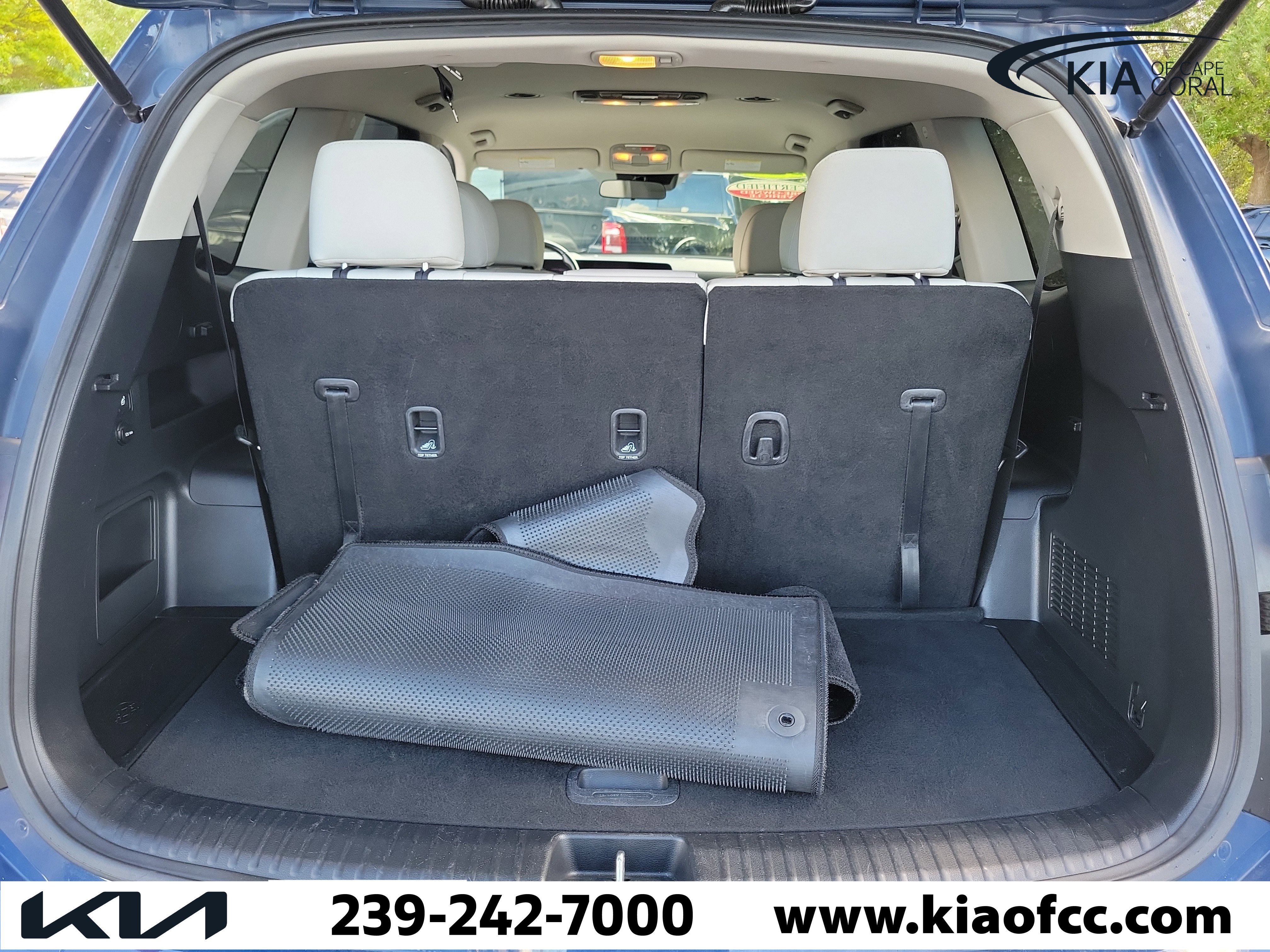 Used 2023 Kia Telluride S image 10