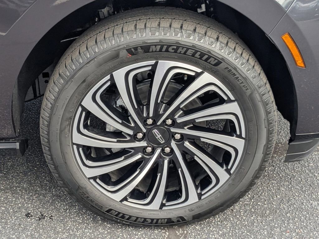 New 2025 Lincoln Navigator L Black Label image 11