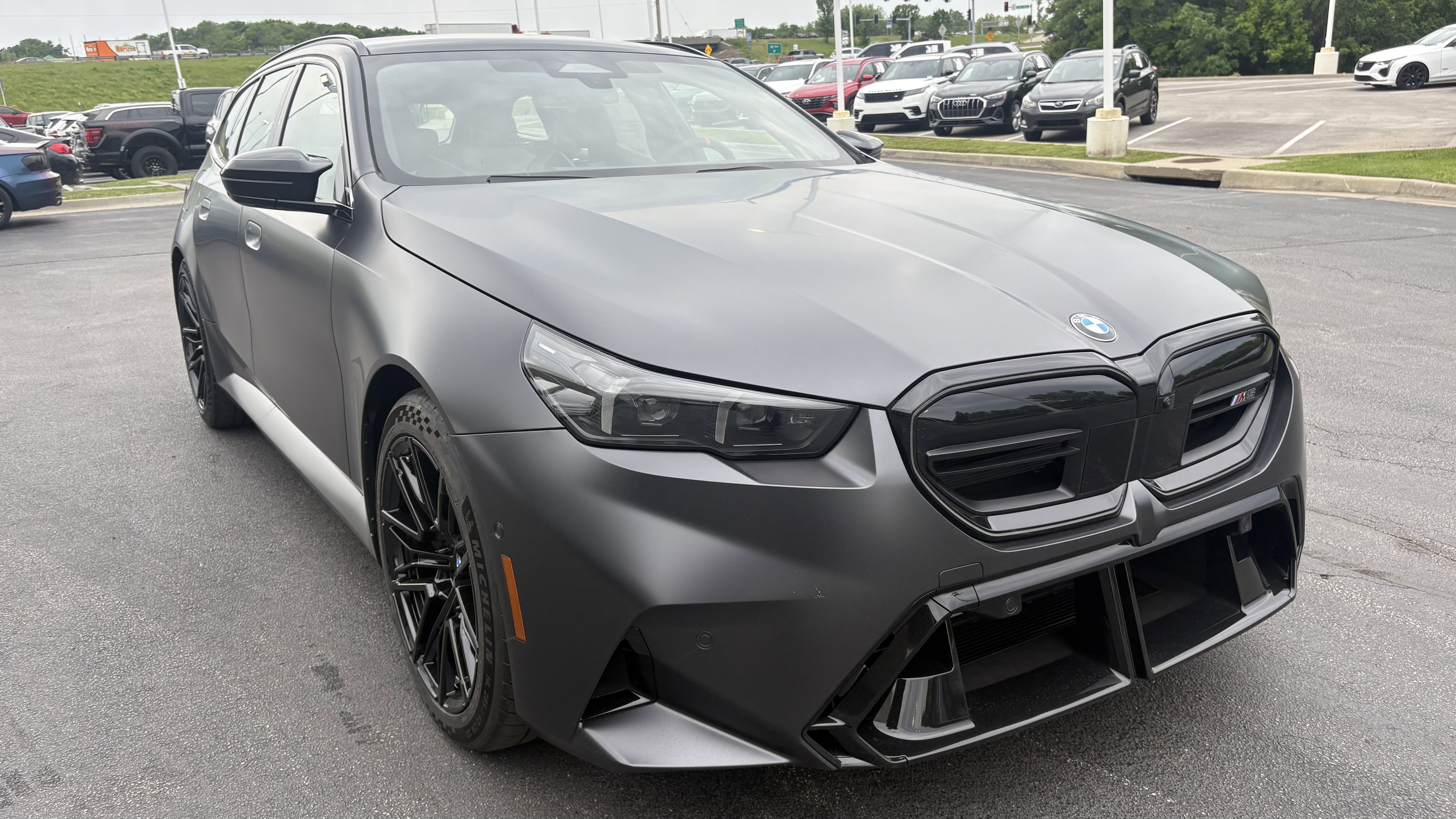 New 2027 BMW M5 Touring AWD/4WD image 2